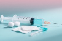 这家公司手握“童颜针”冲刺上市，资产负债率超120%