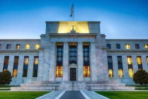 美国汽油价格大涨，美联储拉响加息警告