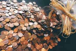 如何理解黄金市场中的买空操作？买空操作的风险如何控制？