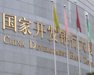 银行的中间业务收入增长依赖哪些因素？?