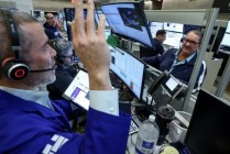 尾盘：道指重挫870点 标普指数可能录得三个月来的最大跌幅