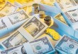 如何分析特定金融板块特征？该板块在金融市场中有何地位？