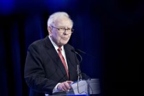 巴菲特卸任前夕 伯克希尔迎来管理层大调整