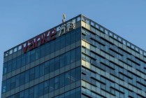 万科所持5.7亿股权被冻结