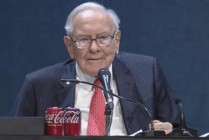 5万字珍藏版！2025巴菲特股东大会全程实录：首次明确批评贸易战 官宣将于年底退休
