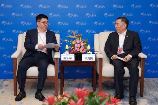 进出口银行董事长陈怀宇与中国能建董事长宋海良举行会谈  第1张
