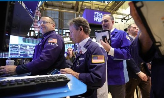 盘前:纳指期货涨0.04% 特朗普批准英伟达对华销售H200芯片 第1张 盘前:纳指期货涨0.04% 特朗普批准英伟达对华销售H200芯片 第1张