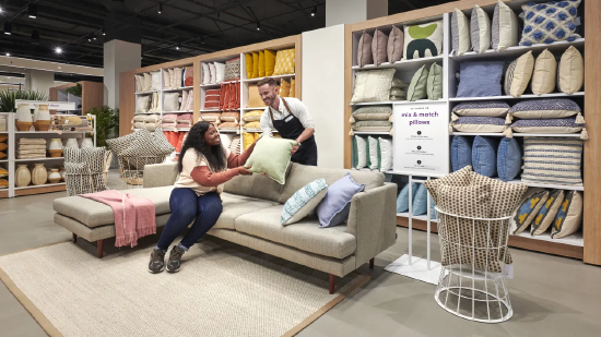 特朗普再度推迟家具关税上调,RH、Wayfair股价应声上涨 第1张 特朗普再度推迟家具关税上调,RH、Wayfair股价应声上涨 第1张